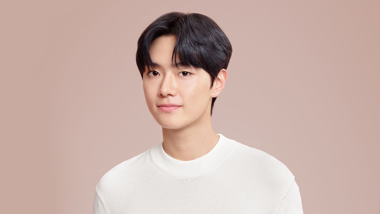 Познакомьтесь с натуральным объемным стилем для мужской стрижки