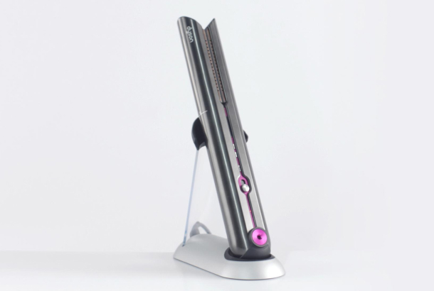 Как настроить и использовать выпрямитель для волос Dyson Corrale™?